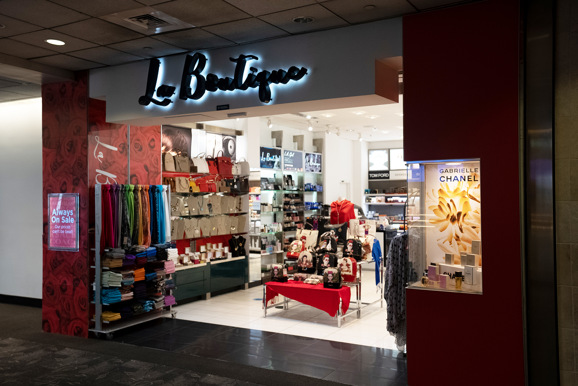 La Boutique – The Shops at BWI